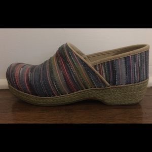 EUC Dansko clogs